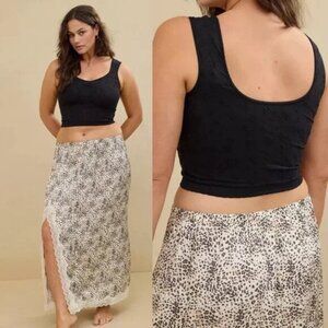 Aerie Superchill Seamless Floral Jacquard Bra Top in Black NEW